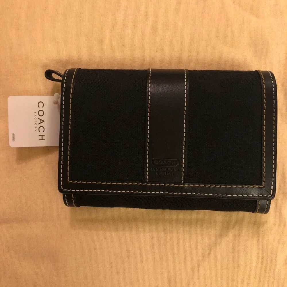 Coach signature black leather trim women’s wallet - Picture 1 of 9